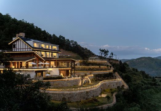 锦府驿·观山外景图