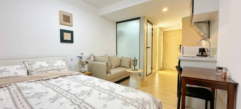 妤福公寓(深圳罗湖口岸国贸地铁站店)图片