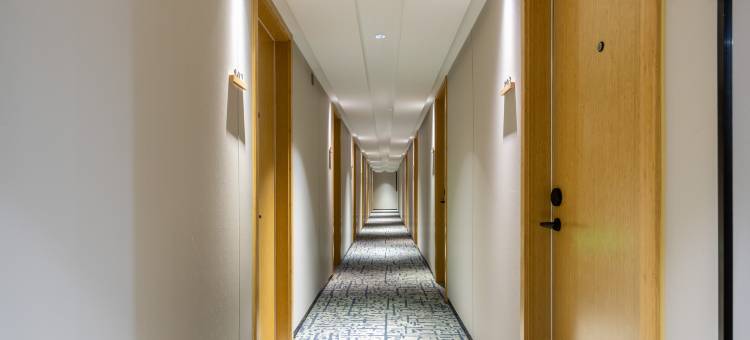 颐居酒店(上海交通大学延安西路地铁站店)图片