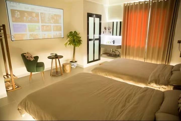 青淼艺宿(人民广场陶阳里景区店)