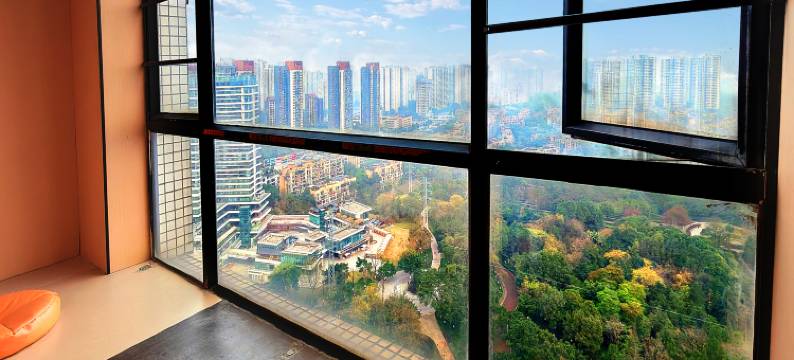 松可赞·智慧青旅(重庆西站二郎轻轨站店)图片