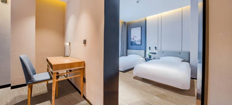 华驿精选酒店(大连站地铁站F口北广场店)图片