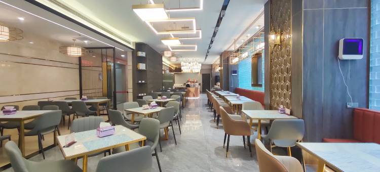 海口鑫源温泉大酒店(骑楼老街日月广场免税店)图片