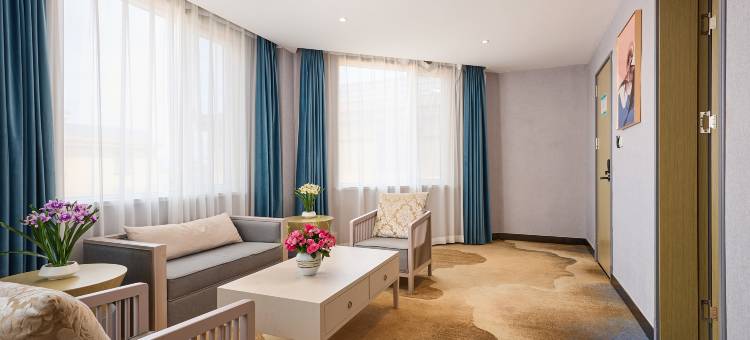 柏纳S酒店(那拉提镇草原风景区店)图片