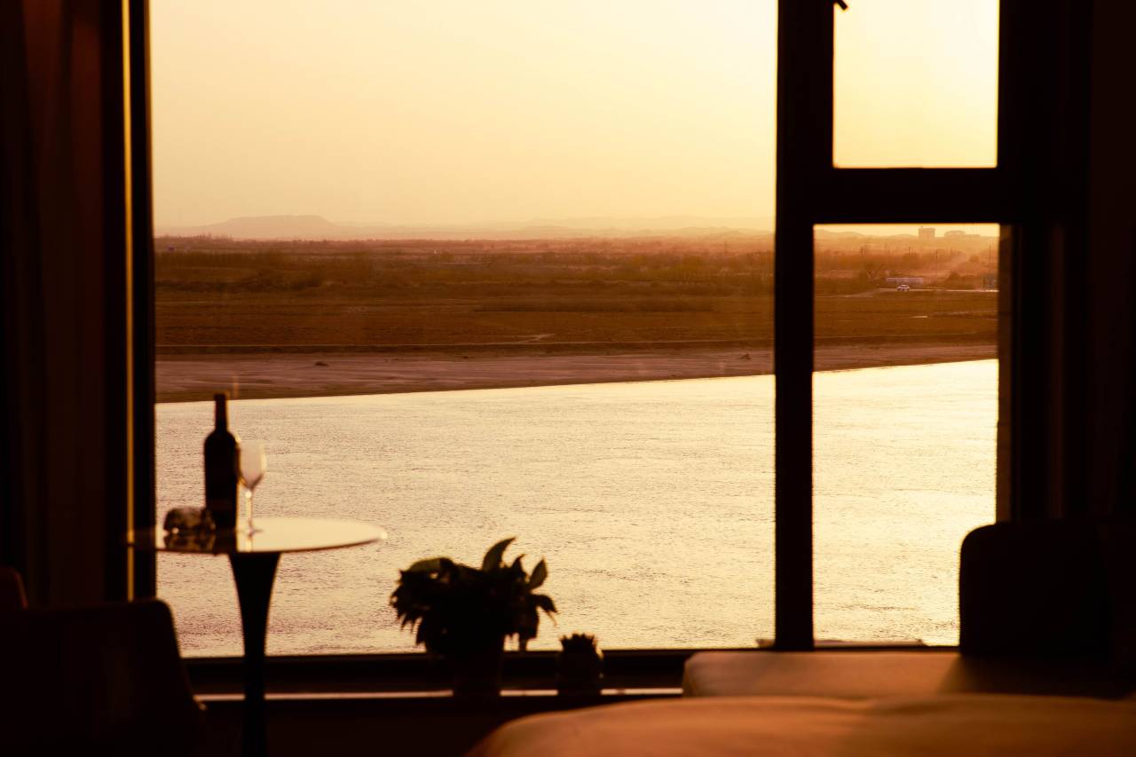 话西游酒店(乌海东站高铁站店)图片