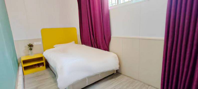 源鸿小筑民宿(开封万岁山武侠城店)图片