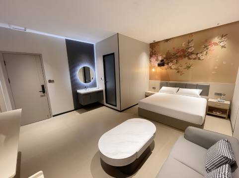 小满民宿(洛阳火车站店)