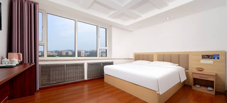 大兴安岭桃元宾馆(加格达奇火车站店)图片