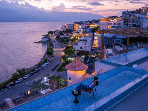 岚悦里丨想雲悬崖秘境私汤•VILLA 一线海景避世酒店(大理洱海店)