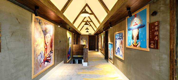 额尔古纳黑山头镇牧云右岸雅居酒店图片