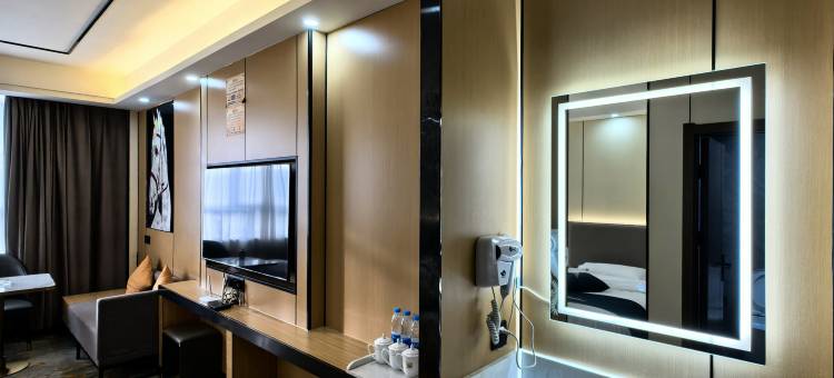 玛沁扎西央吉大酒店图片