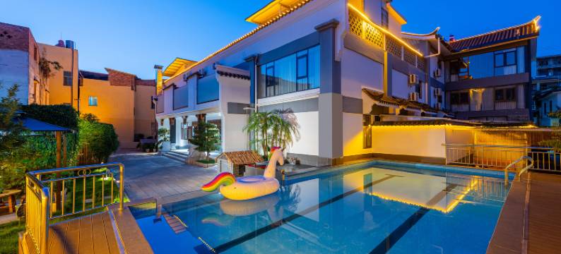 玖福度假酒店(建水紫陶街店)图片