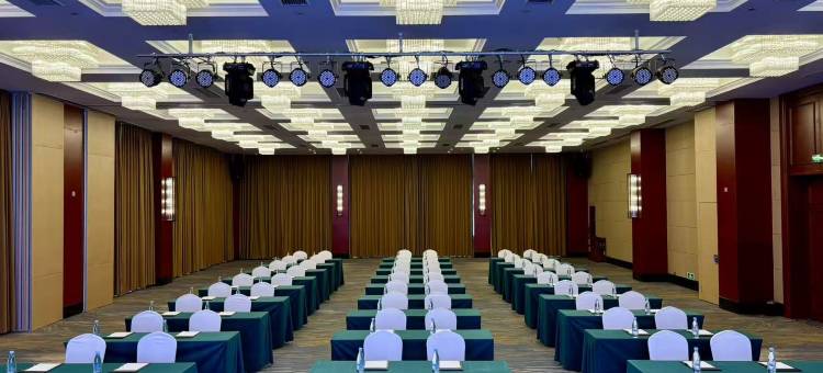 华云大酒店(横峰县政府行政服务中心店)图片