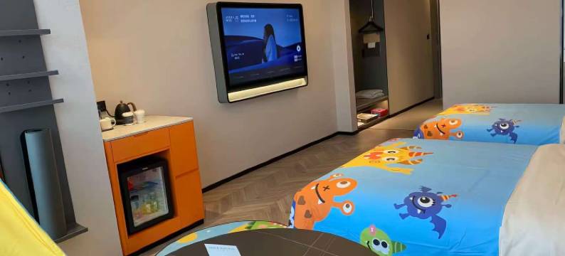 兰州五里铺省人民医院亚朵酒店图片