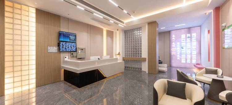 铂菲花园酒店(十堰火车站店)图片