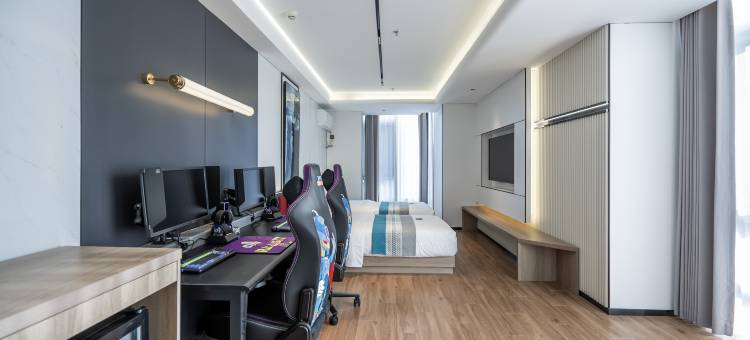 嘉棋电竞民宿(长白万象汇店)图片