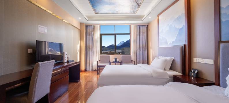 云上富氧酒店(然乌镇店)图片