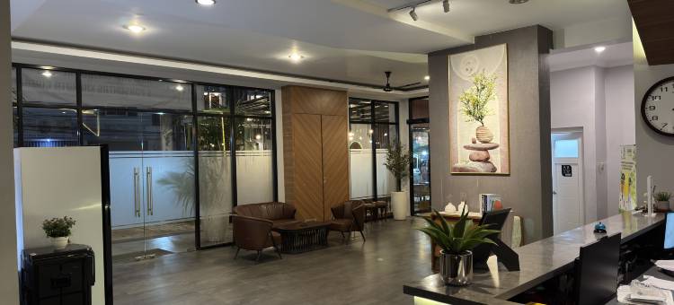 井里汶拉哈于酒店(Rahayu Hotel Cirebon)图片