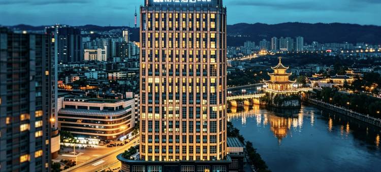丽橙酒店·悦(贵阳大十字广场甲秀楼店)图片
