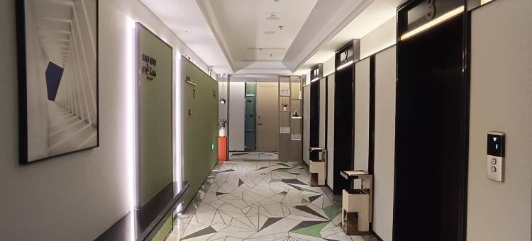 半岛国际酒店(黄麓大学城店)图片