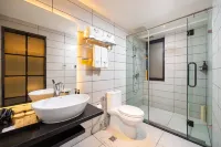 Guoshi Hotel (Dalian Donggang Business District Harbour Plaza Subway Station) - Wifi