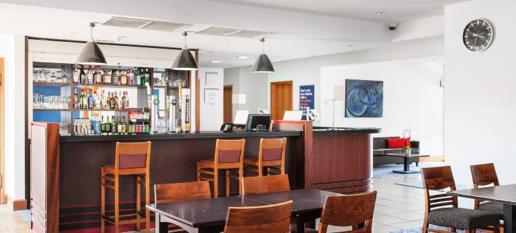 布伦特里智选假日酒店(Holiday Inn Express Braintree)图片