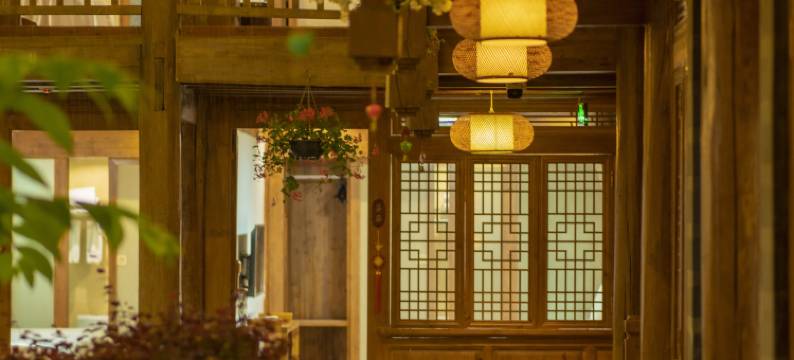 漫云居·日照金山Flowers花园美宿(束河古镇店)图片