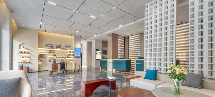 台州临海台州学院柏叶中路亚朵酒店图片