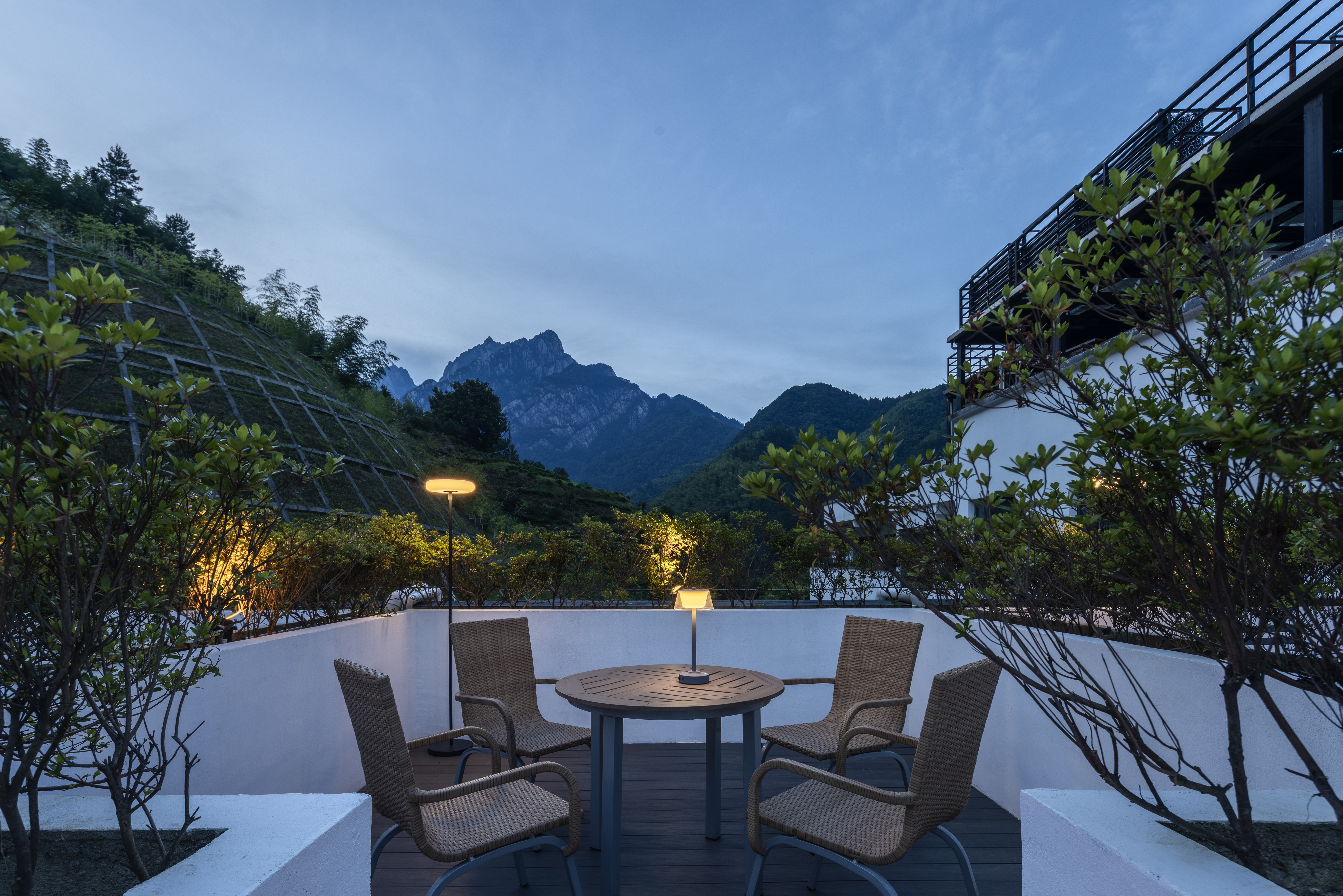 Huangshan Lotus Hot Spring Hotel Over view