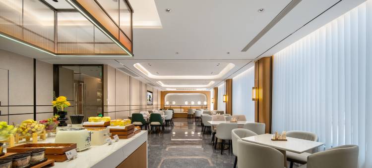 霞浦财富中心亚朵酒店图片