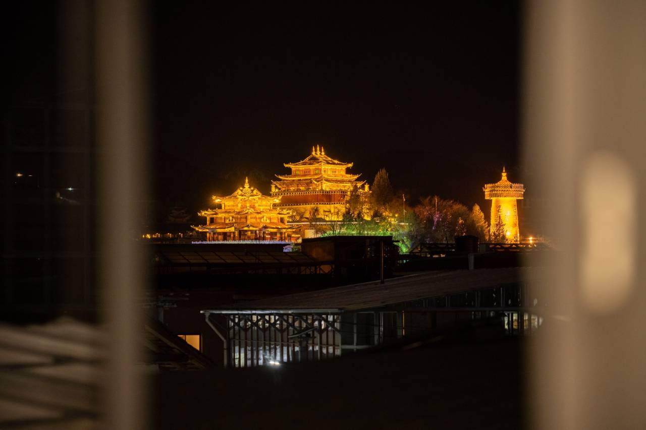 香格里拉云夏·供氧度假庭院(月光广场大佛寺转经筒店)图片