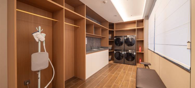 柏丽泉智酒店(江门滨江体育中心店)图片