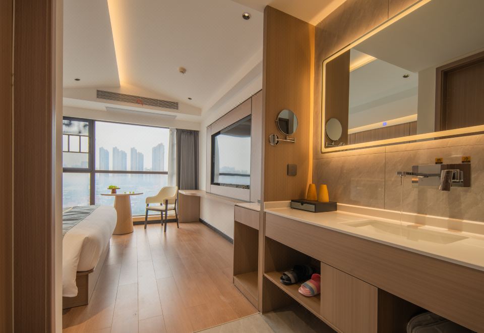  Hotel Overview