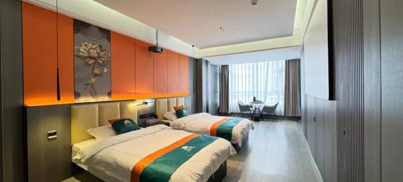 类乌齐峡谷大酒店图片