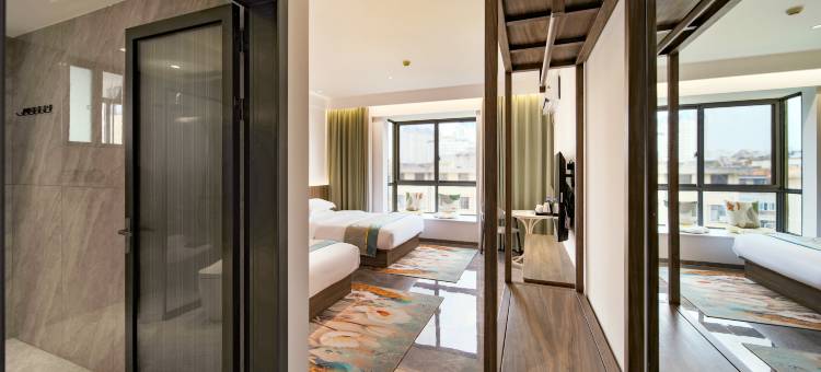 景逸澜园·Life轻奢美宿(西双版纳景洪孔雀湖店)图片