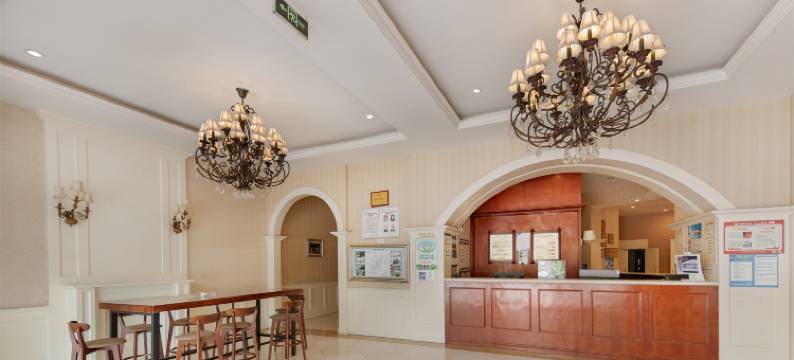 橡树林酒店(金沙天街沙坪坝高铁站店)图片