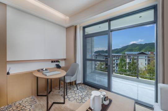 井冈山畔山酒店图片