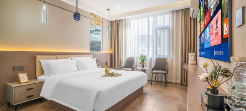 楚雄锦龙臻享酒店(彝人古镇店)图片