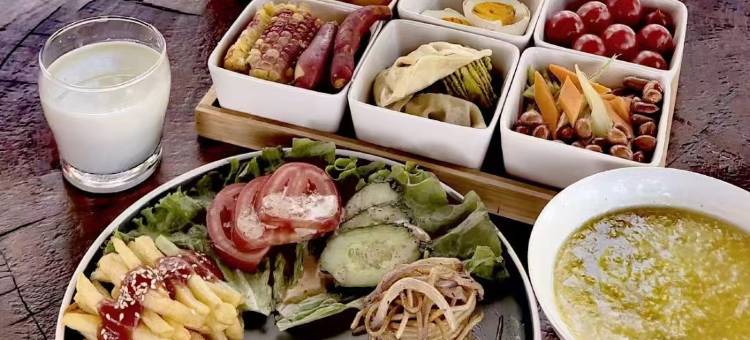 贺兰山岩画古村九古小舍民宿图片