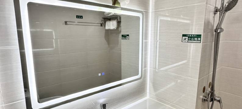 东兴海城商务酒店图片