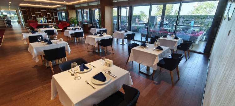 萨姆松希尔顿欢朋酒店(Hampton by Hilton Samsun)图片