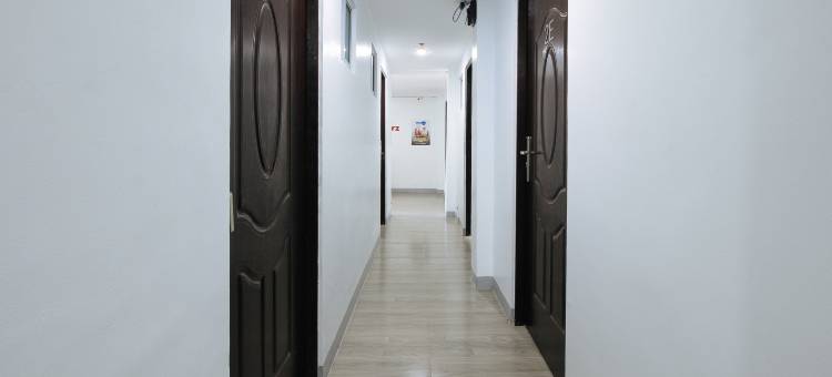 红多兹酒店近佐贝尔罗克萨斯街(RedDoorz near Zobel Roxas St)图片