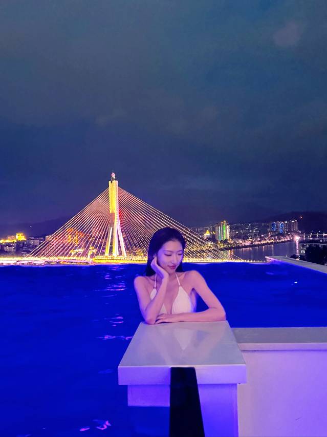 西双版纳景洪湄江岛江景酒店(告庄星光夜市店)图片