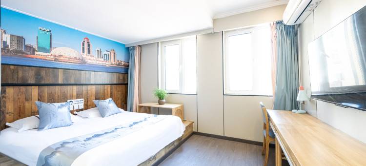 人源客栈(青岛火车站栈桥店)图片