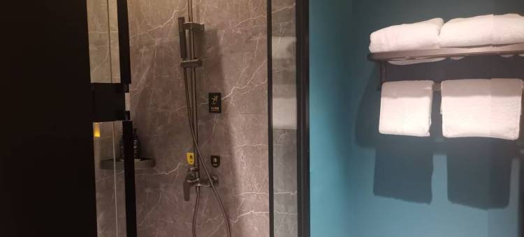 IU酒店(灵寿石家庄铁路职业技术学院店)图片