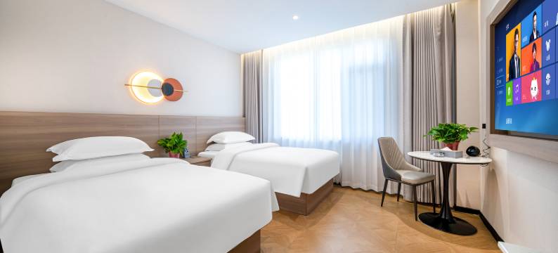 奥臻酒店(盐湖店)图片