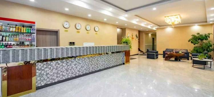 顺航精选酒店(西宁曹家堡机场店)图片