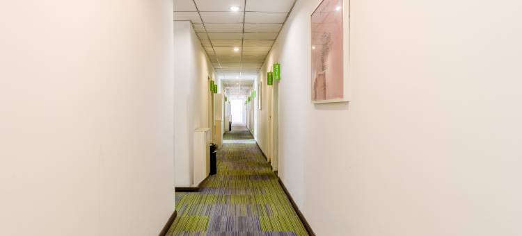 泊漫酒店(包头东河火车东站店)图片