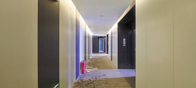 梓里酒店(哈尔滨江北大学城地铁站店)图片