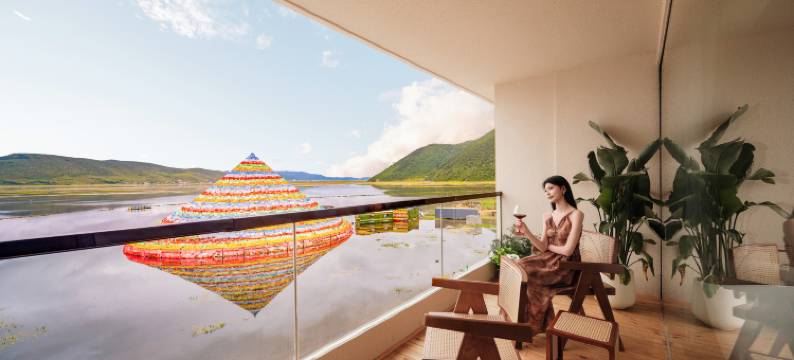 帛海云语丨山水之镜聆感森氧度假庄园Villa(纳帕海店)图片